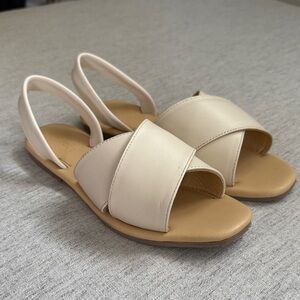 NWOT Nisolo Cream Women's Sandals